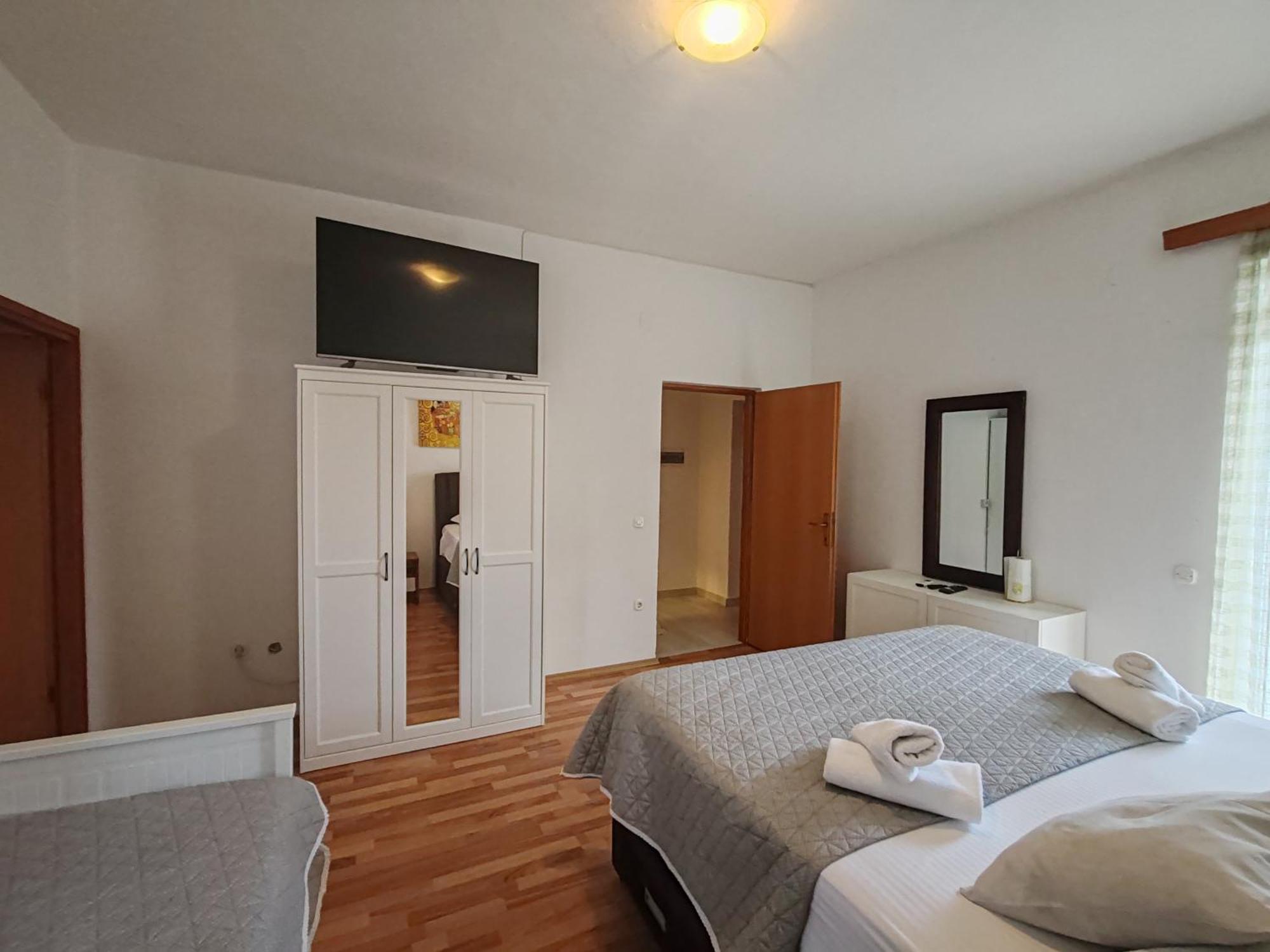 Apartments And Pansion M&R Турань Екстер'єр фото
